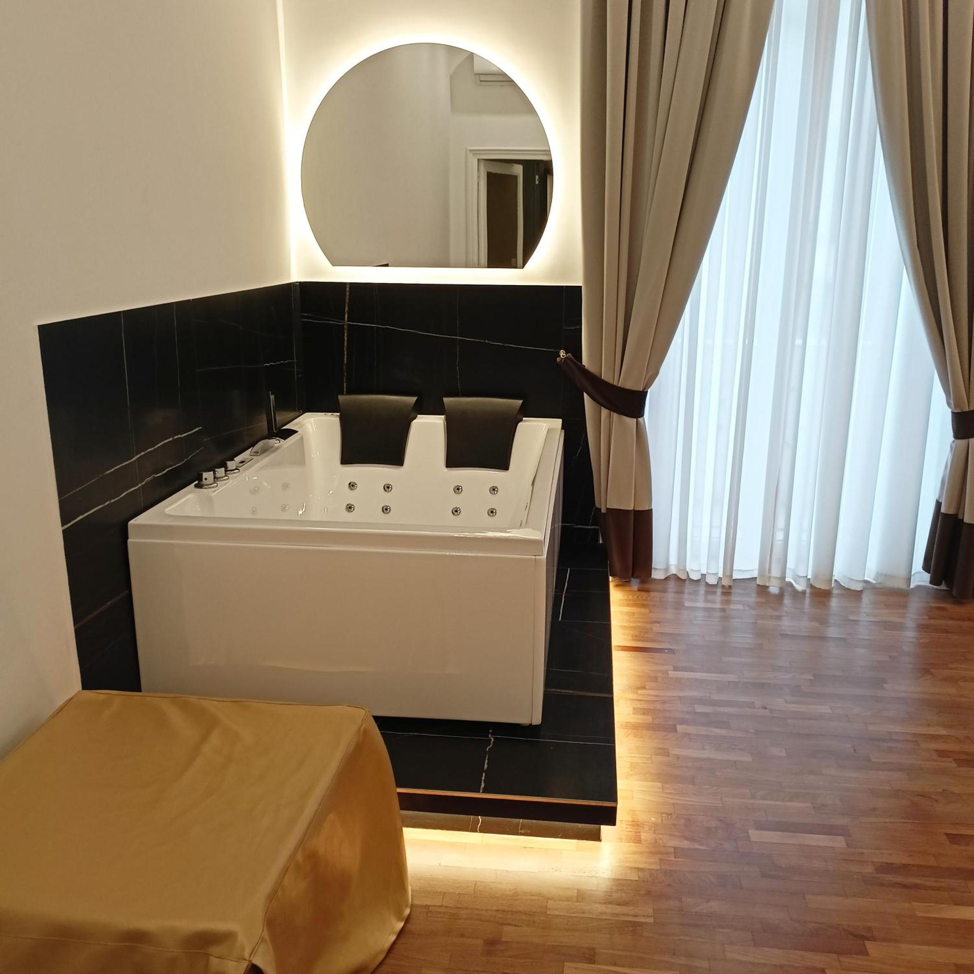 La Lepre Bovio Naples Exterior photo