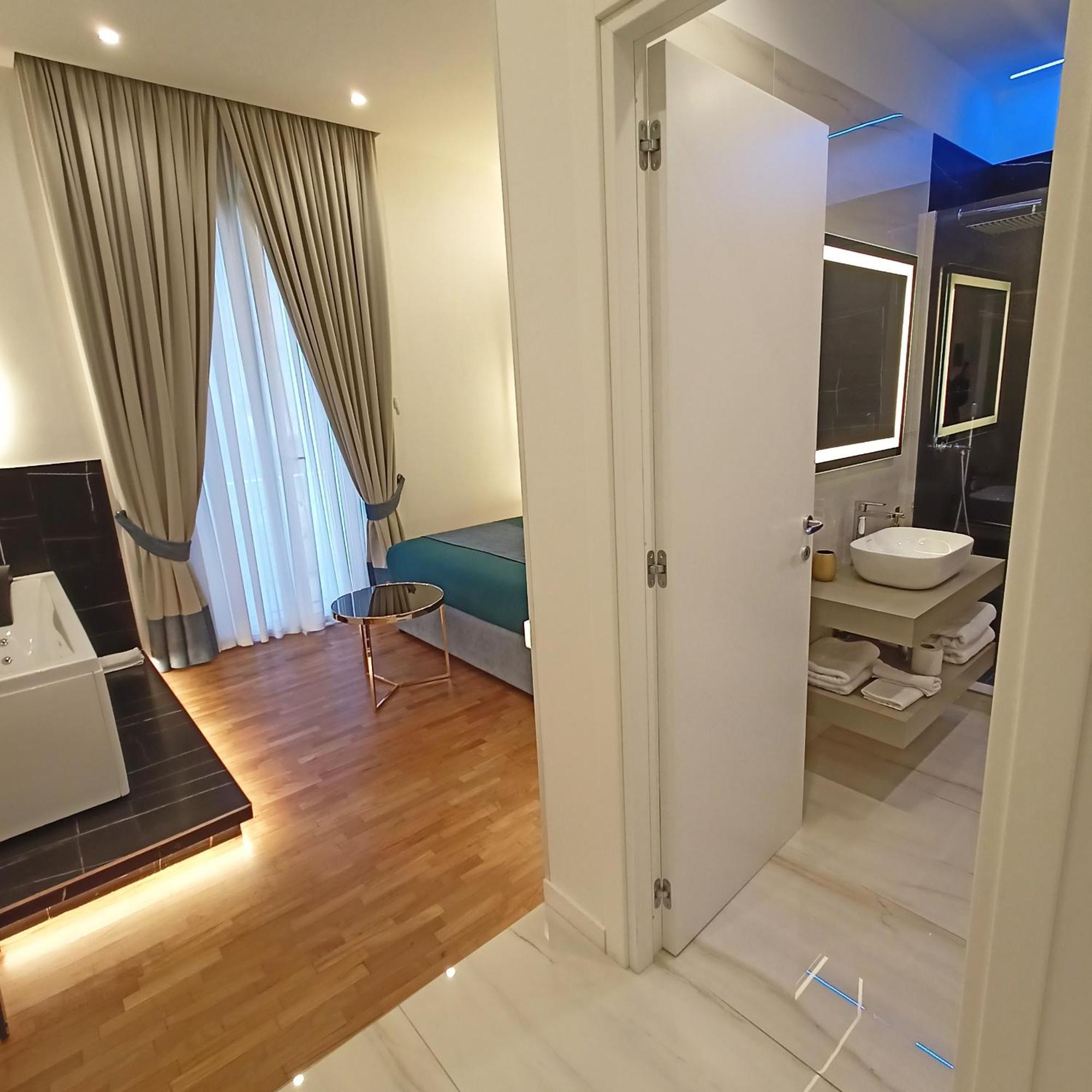 La Lepre Bovio Naples Exterior photo