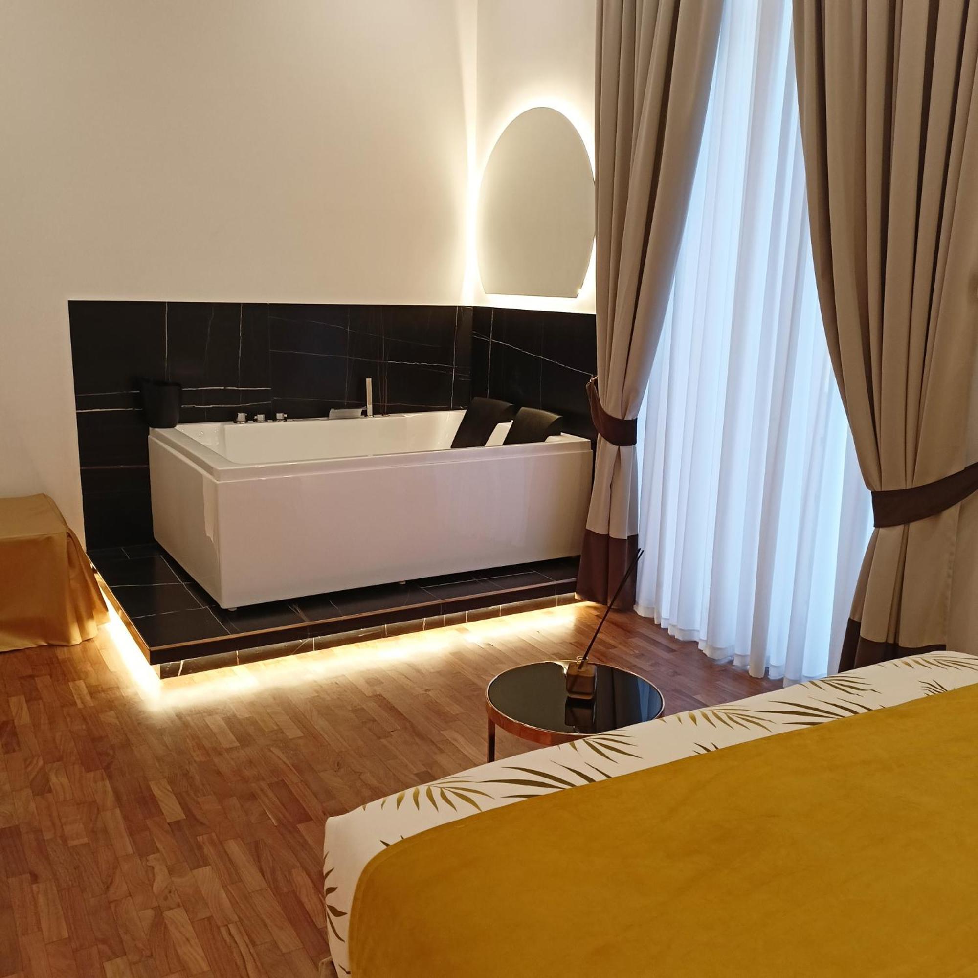 La Lepre Bovio Naples Exterior photo